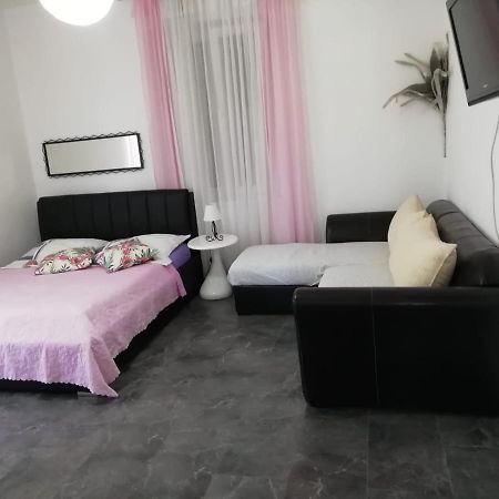 Apartment Izabela Split Zewnętrze zdjęcie